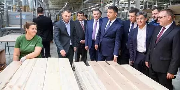 Прем'єр Володимир Гройсман на заводі «Barlinek Invest» у Вінниці